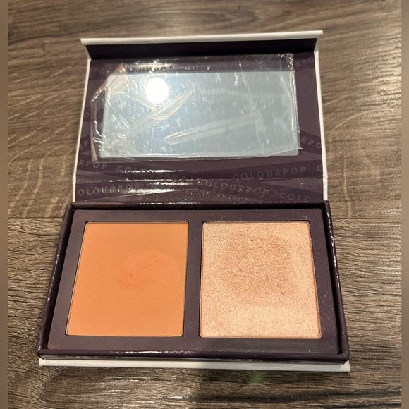 ColourPop Double Play is a limited edition cheek palette (blush & highlighter) - Picture 4 of 4